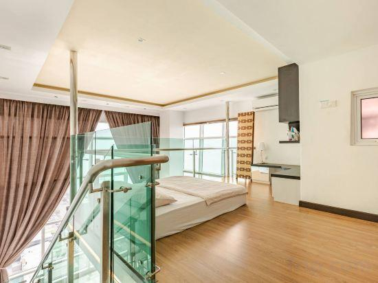 3, The Panoramic Duplex Glass Suite @ Karpal Singh Drive Georgetown, Penang., Penang Island