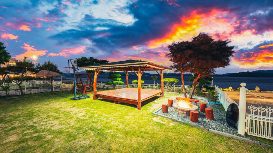 Others 5, Daebudo Sky Garden Pension, Hwaseong