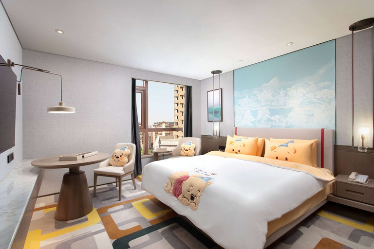 Bedroom 3, Ramada Plaza by Wyndham Poyang, Shangrao