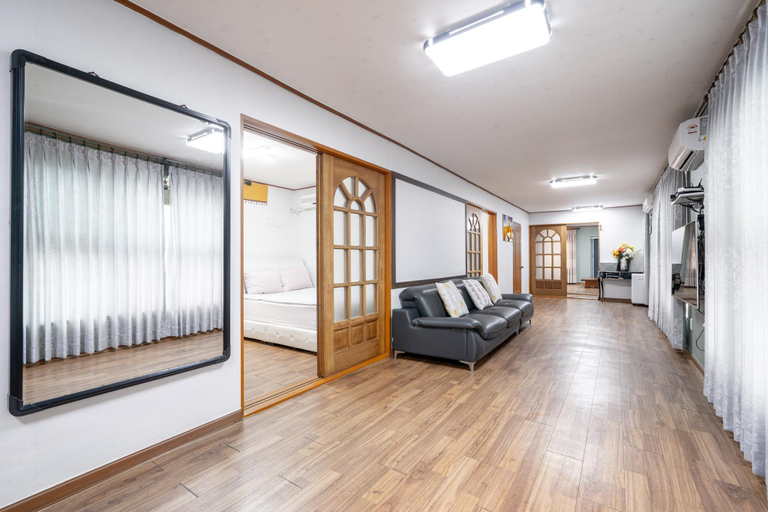 Others 2, Taean (Anmyeondo) Jungang Pension, Taean