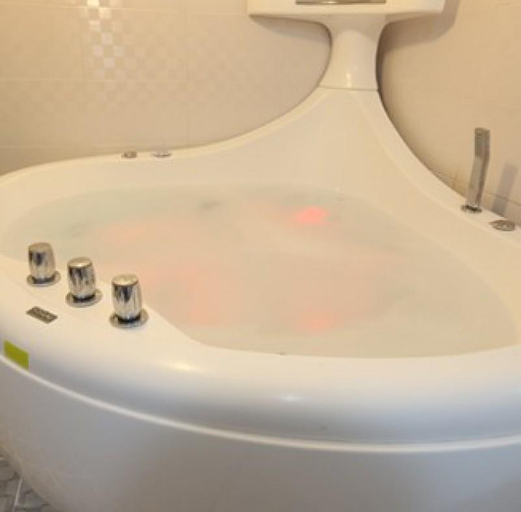 Bathroom, Namhae Lumiere Pension, Namhae
