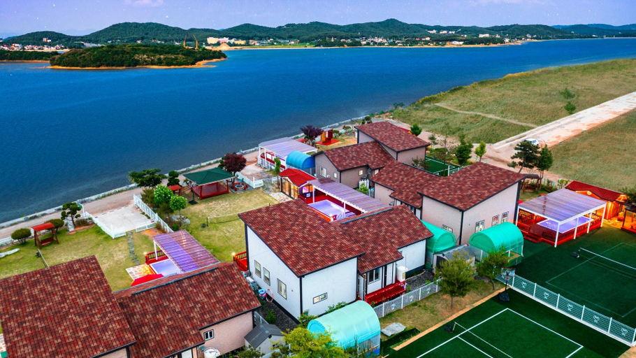 Exterior & Views 1, Daebudo Sky Garden Pension, Hwaseong