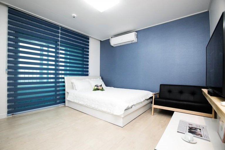 Bedroom 2, Samcheok Blue Pearl Pension, Samcheok