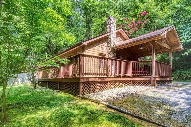 Exterior & Views 2, Bearly Rustic 2 Bedroom Cabin, Sevier