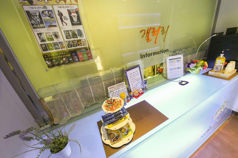 Food & Drinks, Mia Gallery, Gangbuk