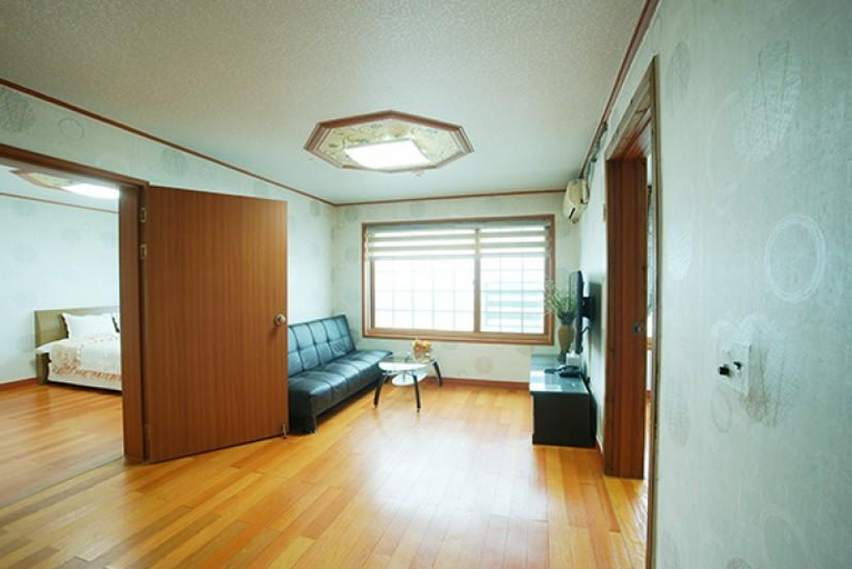 Others 5, Jeju e House Pension, Jeju