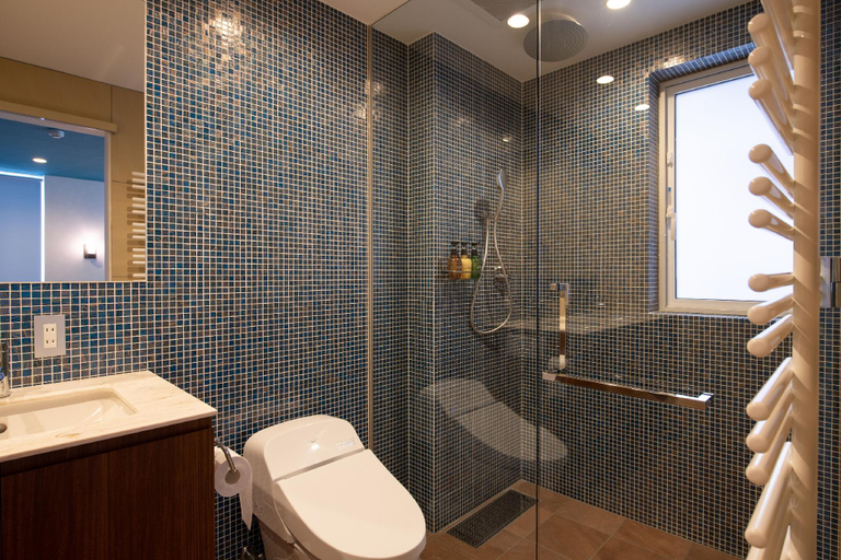 Bathroom, Kitsune House by H2 Life, Kutchan
