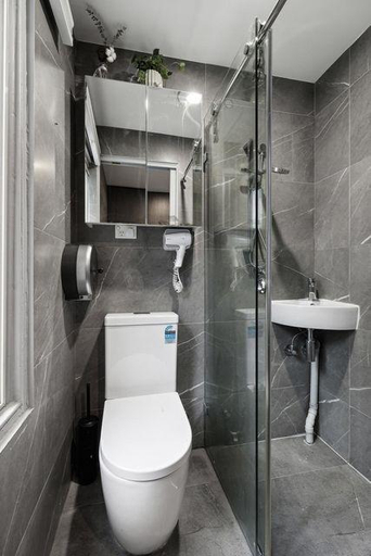 Bathroom 1, Cozy City Spot – Opposite Central, Easy Access to Sydney Icons, Sydney