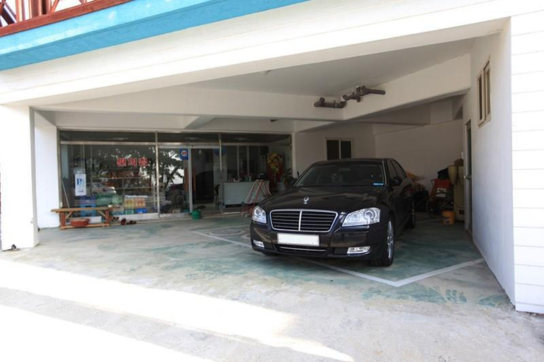 Exterior & Views 5, Geojedo Daltteunbawi Pension, Geoje