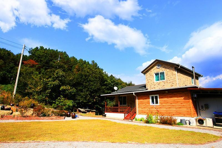 Others 5, Gokseong Sorigonggan Pension, Gokseong