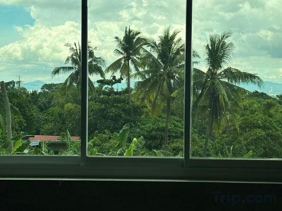 2, Brown Street Cafe and Vacation House, Batangas City