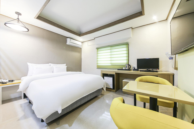 Bedroom 3, Dongducheon The First Hotel (formerly Dream and Green), Dongducheon