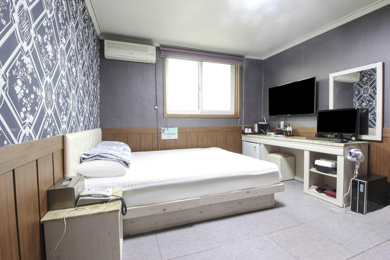 Bedroom 4, Yeongdeok View, Yeongdeok
