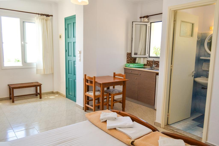 Bedroom 2, Albatros Hotel, South Aegean