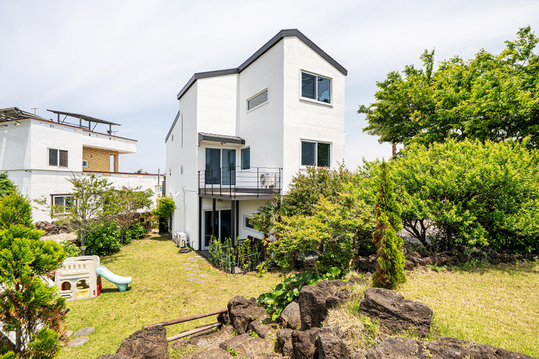Others 3, Jeju Lea Pension, Jeju
