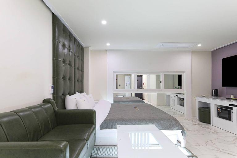 Bedroom 4, Gongju S Motel, Gongju