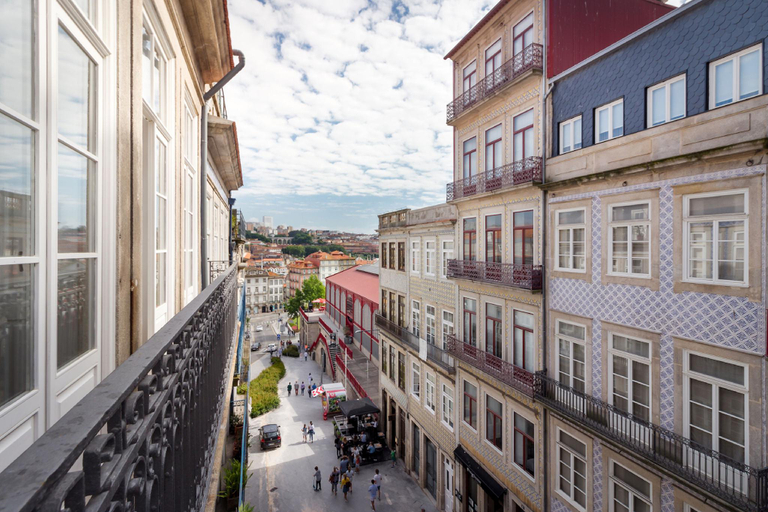 Others 4, Nada05 · Faisama 5 Balcony View + Next to Ribeira!, Porto