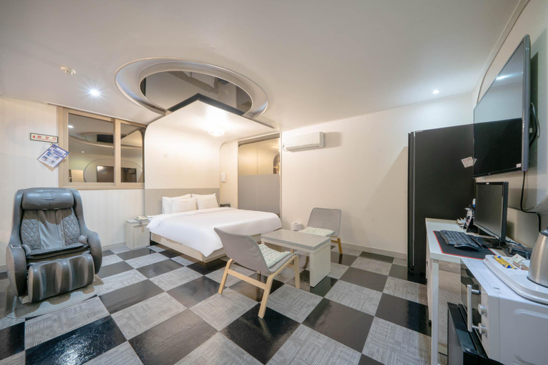 Bedroom 2, Ulsan KTX Station S, Ulju