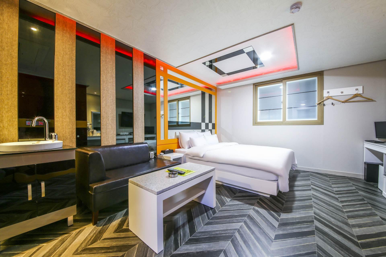 Bedroom 2, Pohang Ocheon Q Self check-in Motel, Pohang