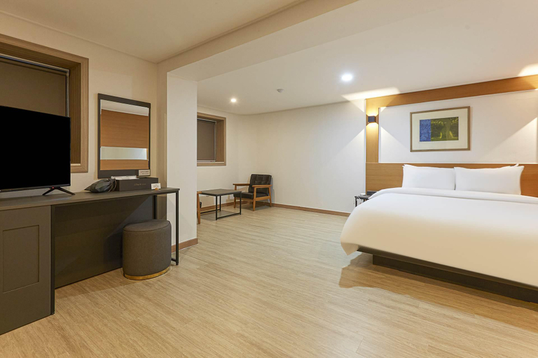 Bedroom 2, Gwangju (Toechon) J Park, Gwangju