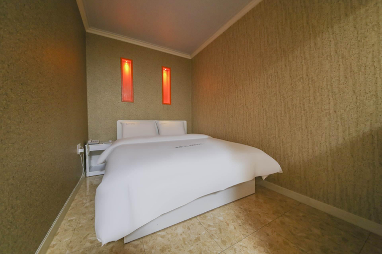 Bedroom 4, Yesan Bobos, Yesan