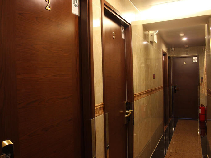 Others 4, Wang Kei Hostel, Kowloon