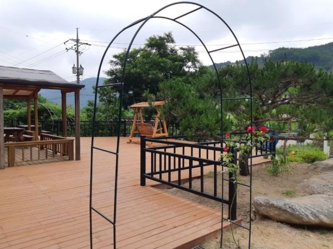 Others 3, Hwacheon Bongori Tongnamujip Pension, Hwacheon