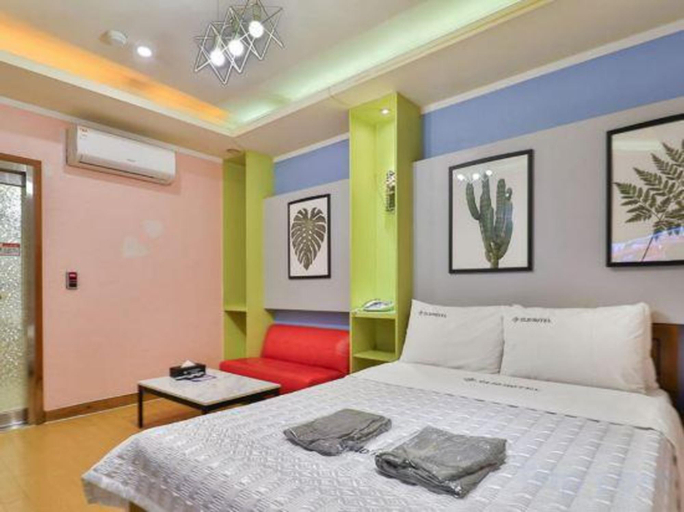 Bedroom 2, Clio Motel, Gimpo