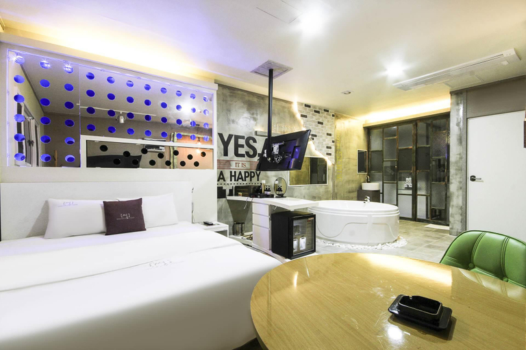 Bedroom 3, Yeongcheon SOME Self check-in Motel, Yeongcheon