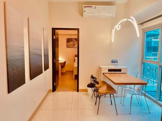 5, Thompson Suites Okada (Bayshore 2 Residence), Parañaque