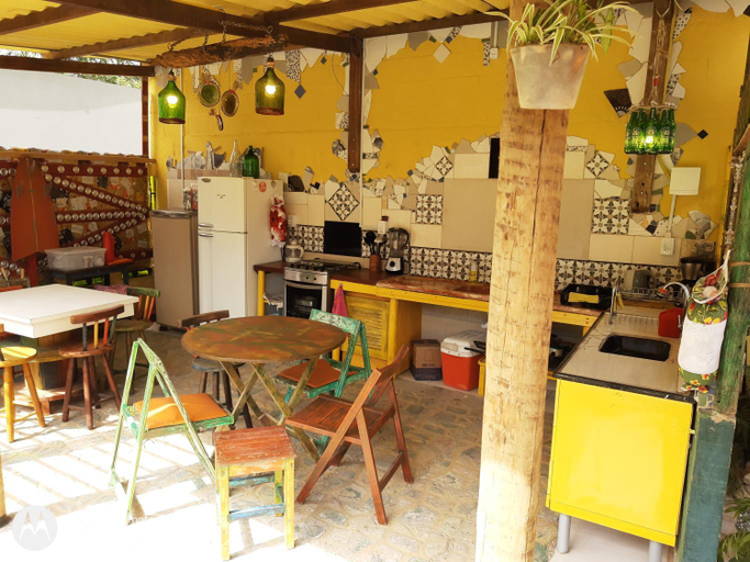 Food & Drinks 4, Harmonia JKL suite container vermelha, Ubatuba