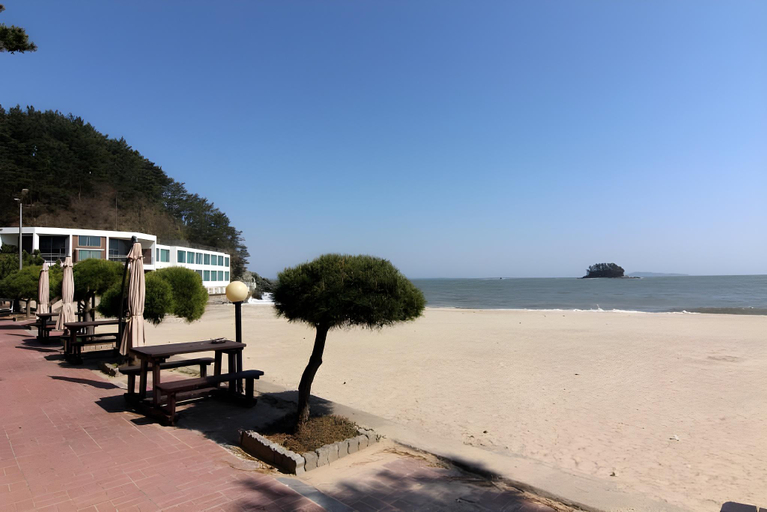 Others 2, Taean Bless Ocean Pension, Taean