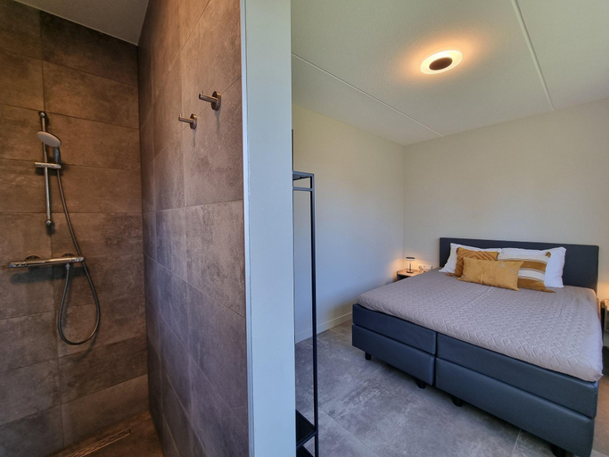Bedroom 2, Water Villa in Balk with Lake Access, Gaasterlân-Sleat