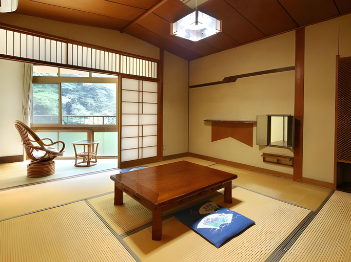 Others 4, Ryokan Hakusuiso, Hita