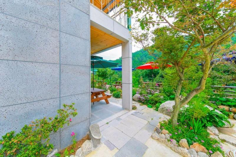 Others 5, Yangyang Daol Pension, Yangyang