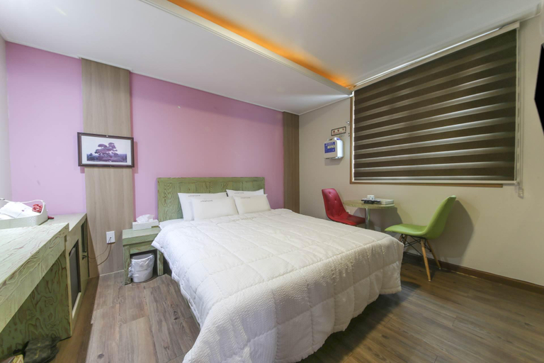 Bedroom 3, Gokseong Smile Self Check-in Motel, Damyang