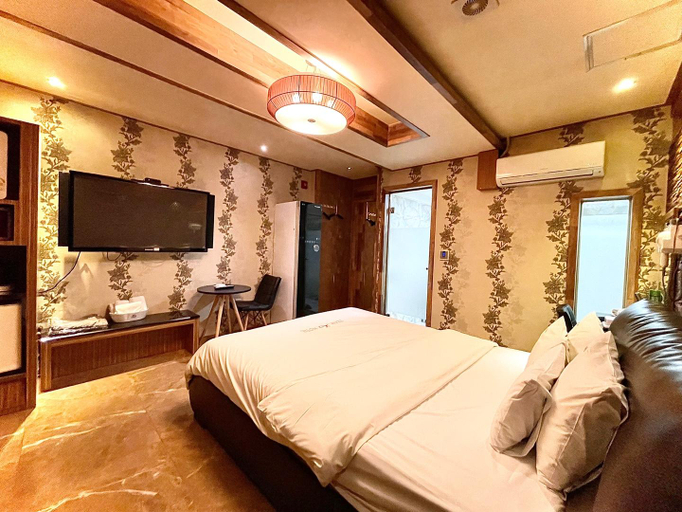 Bedroom 2, Sanbon ZZAM, Anyang