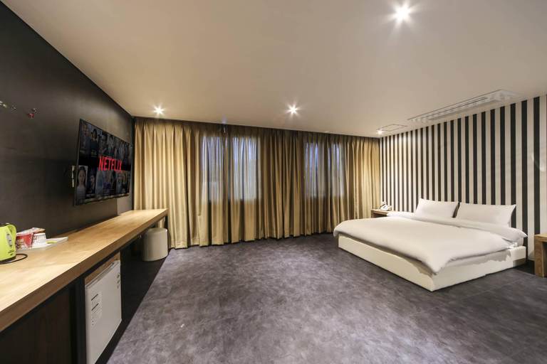 Bedroom 3, Gumi Wonpyeongdong Lex, Gumi