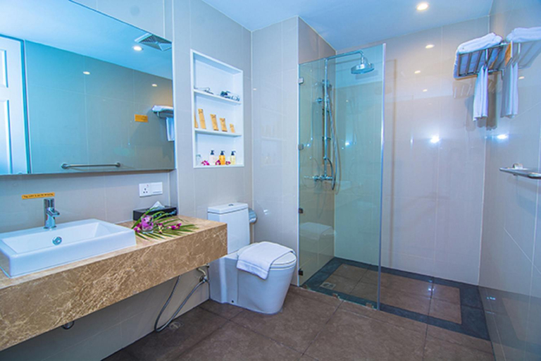 Bathroom 5, Sakura Residence & Hotel, Yangon