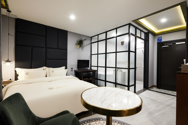 Bedroom 4, Yangju Latte Drive-In Hotel, Yangju