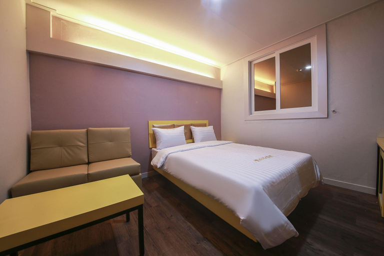 Bedroom 2, Eumseong Cello, Eumseong