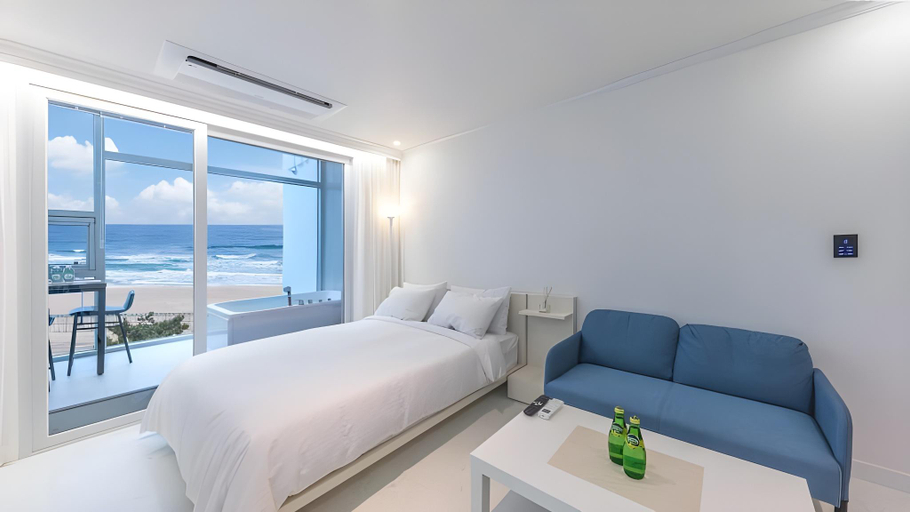 Others 4, Yangyang Sol Sea Pension, Yangyang