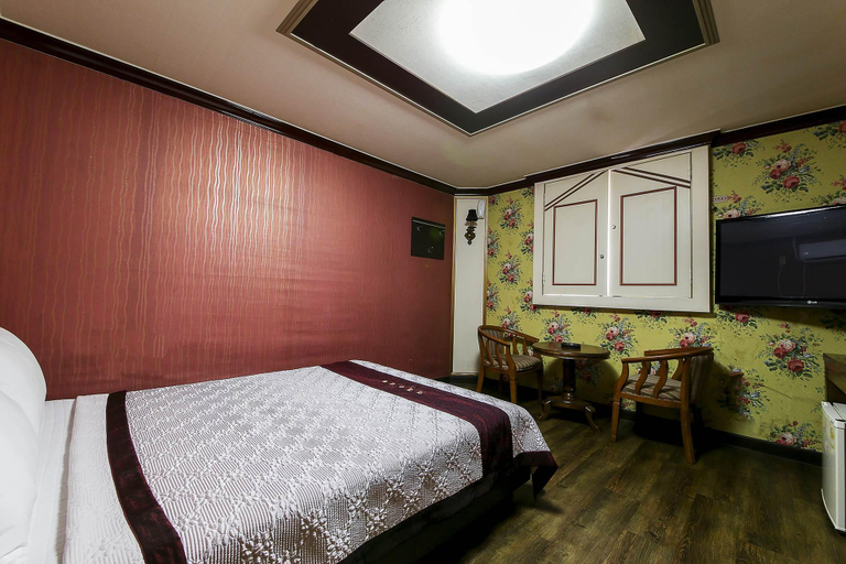 Bedroom 2, Yeosu Ares, Yeosu