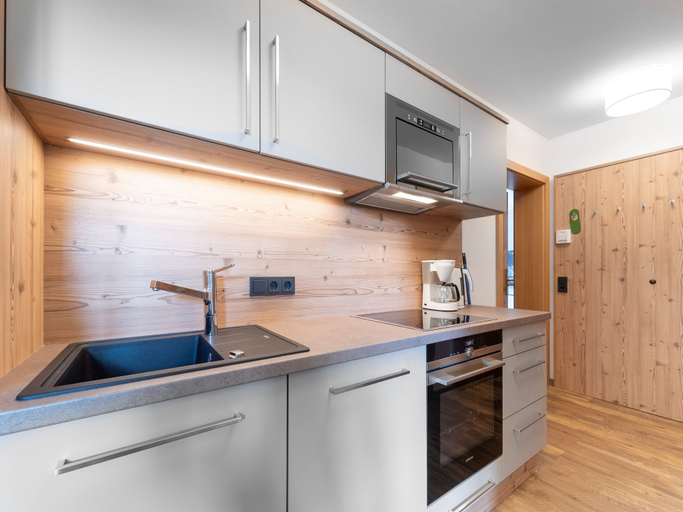 Others 4, Chalet in Saalbach near Ski Slopes, Zell am See