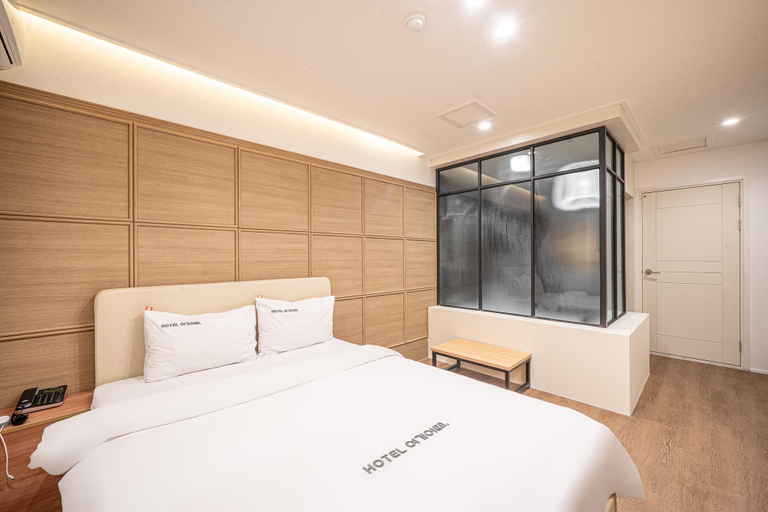 Bedroom 2, Gumi Wonpyeongdong Hotel Yeogieodae, Gumi