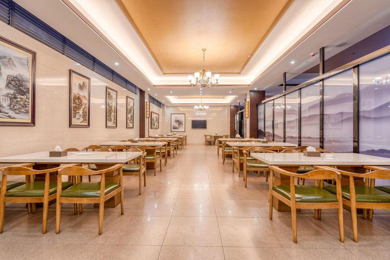 Food & Drinks, Baoyue Hotel, Honghe Hani and Yi