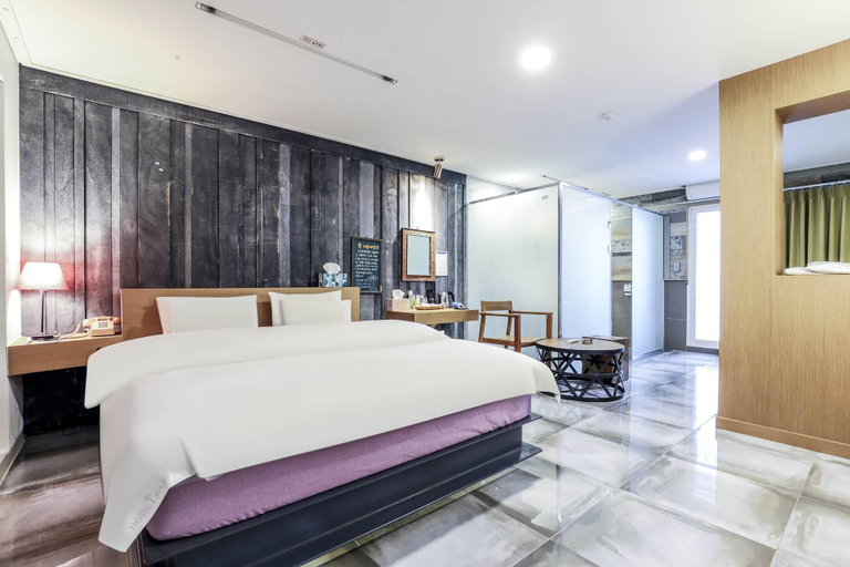 Bedroom 2, Pohang Jukdo Market Tahiti, Pohang