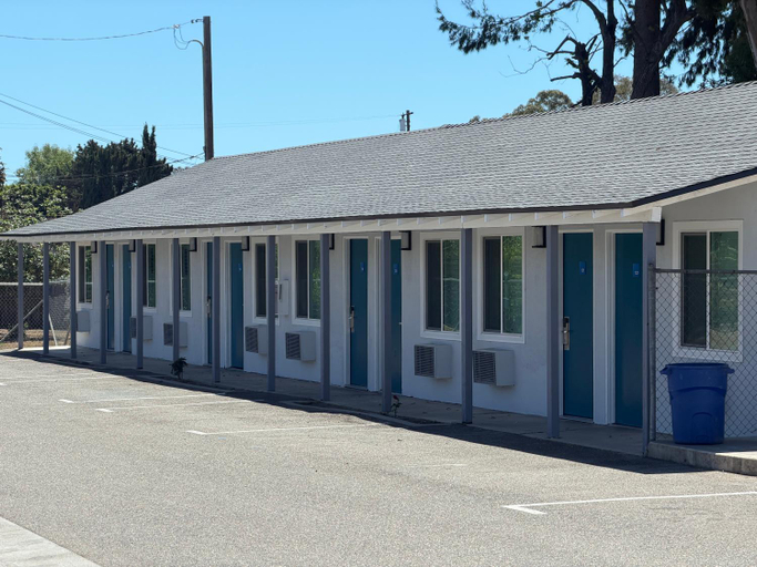4, Angel Motel near Anaheim, Orange