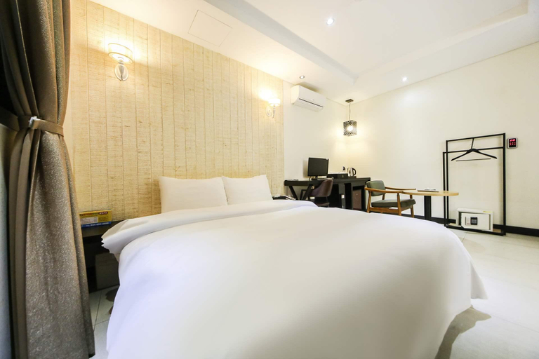 Bedroom, Songtan Person, Pyeongtaek