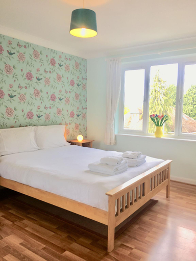 3, Apple Perch 2BR Flat-Free Parking, Oxfordshire